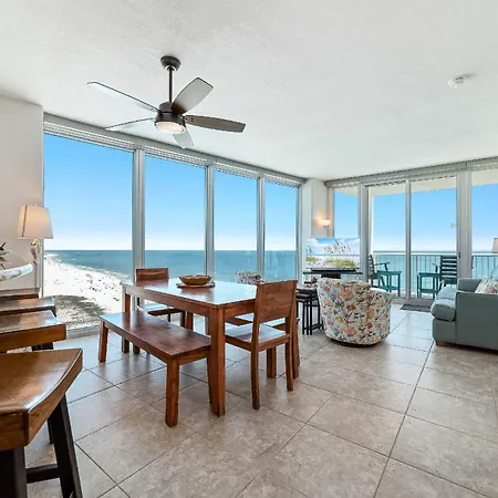 Villa Island Tower 1701